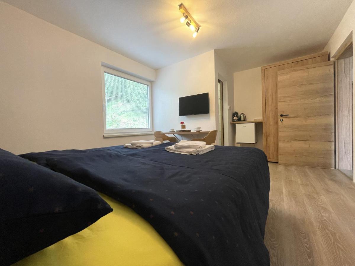 צ'רקנו Apartments And Rooms Pri Baslju מראה חיצוני תמונה